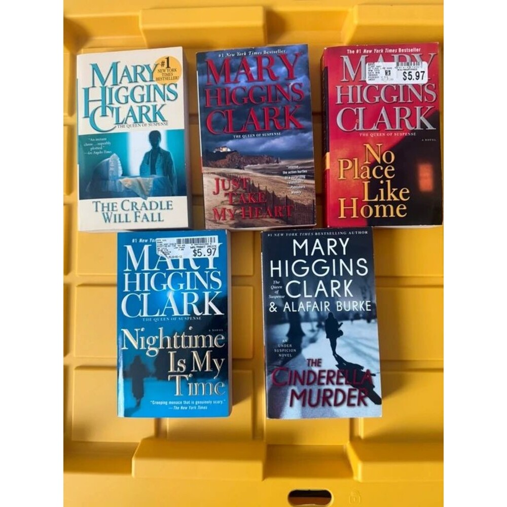 5 Mary Higgins Clark books